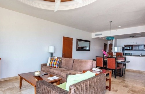 Los Cabos Resort | Corazon Cabo Beachfront 2 Bd Penthouse with Gym, WiFi and all Resort Amenities
