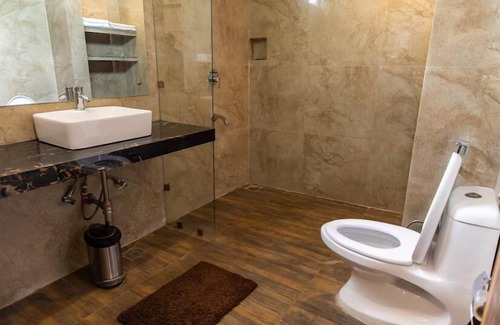 Ramnagar Bed & Breakfast | Corbett Machaan Resort