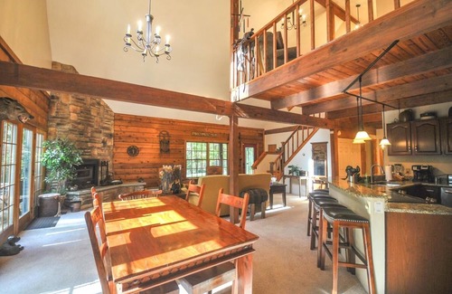 Ohiopyle Cabin | Corey Cabin | 3BR 2BA, Fireplace, Hot Tub, Close to Ohiopyle!