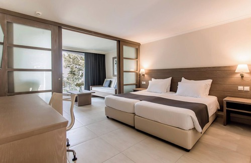Kanoni Hotel | Corfu Holiday Palace Hotel