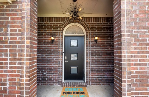 Southaven House | Cori's Pool House
