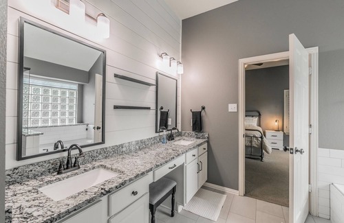 Corinth House | Corinth Cozy Escape: 3BR Delight