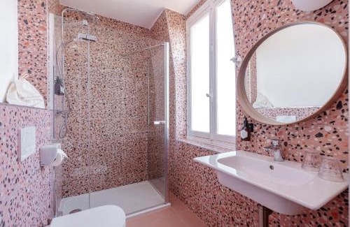 Old Town Apartment | Corneille - Entrée autonome, réception en ligne - Encore Mieux