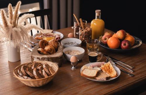 Old Town Apartment | Corneille - Entrée autonome, réception en ligne - Encore Mieux