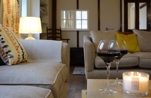Woodbridge Cottage | CORNER COTTAGE, DENNINGTON, pet friendly in Framlingham