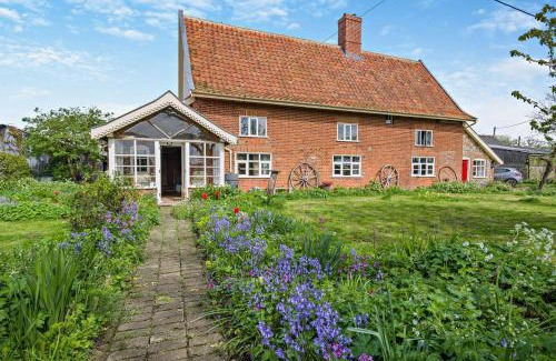 Rumburgh House | Corner Farm Cottage