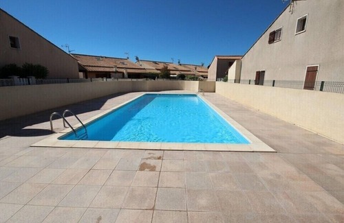 Portiragnes-Plage House | Corner house with 2 bedrooms, 5 persons, in a secured residence with pool, at only 400m from the.