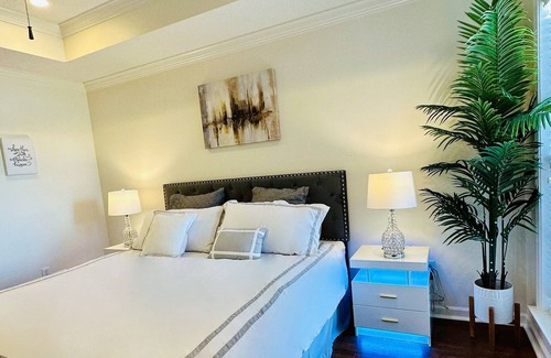 Gunter Afs House | Corner lot with water view home in Montgomery AL. 10 mins to everything.