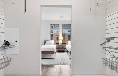 Assembly Square Apartment | Corner Lovely 2 bedroom 2 bathroom at the heart of assembly row