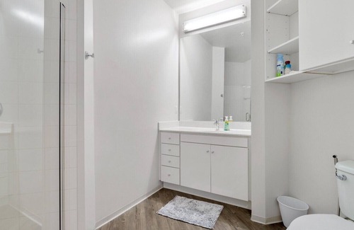 Assembly Square Apartment | Corner Lovely 2 bedroom 2 bathroom at the heart of assembly row