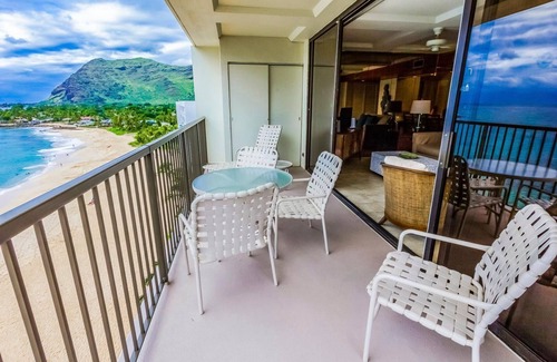 Makaha Condo | Corner Oceanfront 1BR Condo w/Panoramic Views