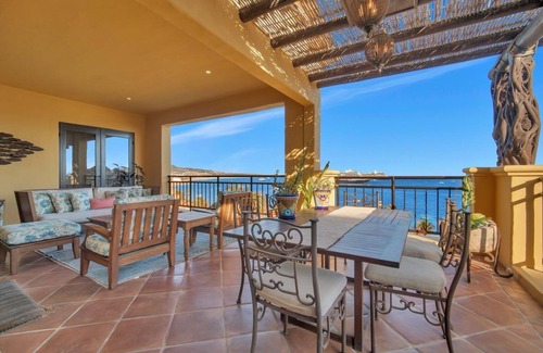 El Medano Ejidal Condo | Corner Unit, Building 4 Location! Beautifully Remodelled, Beachy Elegant Decor