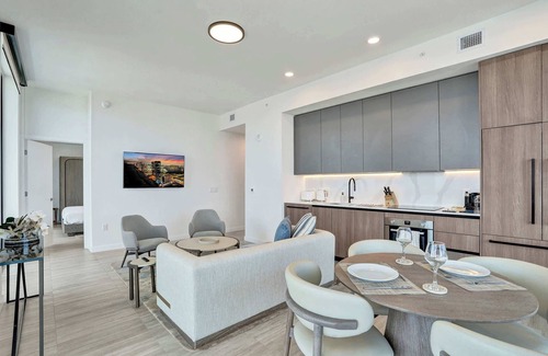 North Beach Condo | Corner Unit with Water Views — Premium 2BR/2 BA in Miami Beach