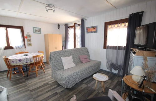 Portiragnes-Plage House | Corner Villa in residence LES TAMARIS, 2 bedrooms, 4/6 Persons, wifi, PORTIRAGNES PLAGE