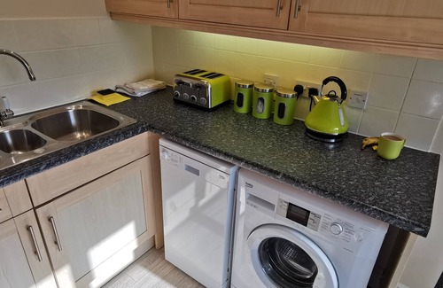 Par Apartment | Cornish Apartment Close to Beaches, The Eden Project & Train Station