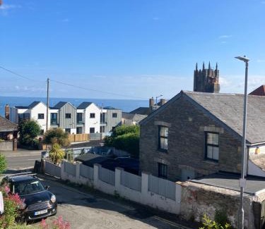 Newquay House | Cornish Cottage