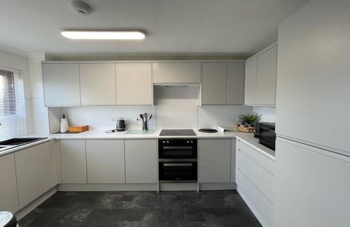 Tintagel House | Cornish Holiday Home In Tintagel with views to the sea, parking and Wi-Fi