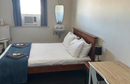 Moonta Hotel | Cornwall Hotel