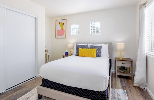 Eastvale House | Corona's Gem: A Vibrant Haven- 30 Mins from Disney