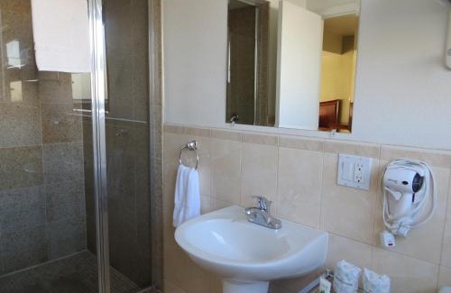 Evergreen Park Hotel | Coronet Motel