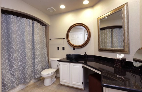 The Galleria Condo | Corporate Condo - Apartment/*All Bills Paid* In the Heart of the Galleria