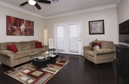The Galleria Condo | Corporate Condo - Apartment/*All Bills Paid* In the Heart of the Galleria