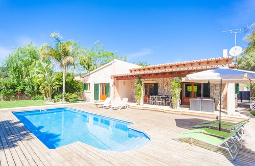 Sa Pobla Villa | CORREFOC - Beautiful villa with private pool in quiet residential area. Free WiFi