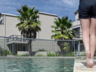 Batehaven Apartment | Corrigans Cove