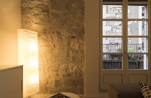 Old Town Apartment | Cort Reial 1A - Holiday Apartment Rental in Girona | Bravissimo