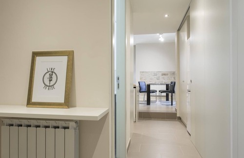 Old Town Apartment | Cort Reial 2A - Holiday Apartment Rental in Girona | Bravissimo