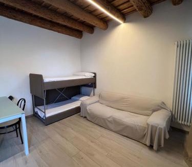 Castel d'Azzano Apartment | Corte Boschetto