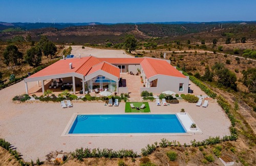 Lagos Apartment | Corte Velada Guest House - Room 4 by LovelyStay