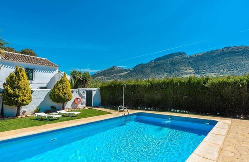 Archidona Villa | Cortijo Alonso Archidona by Ruralidays