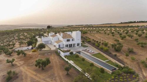 Arcos de la Frontera Villa | Cortijo exclusivo rodeado de un olivar centenario