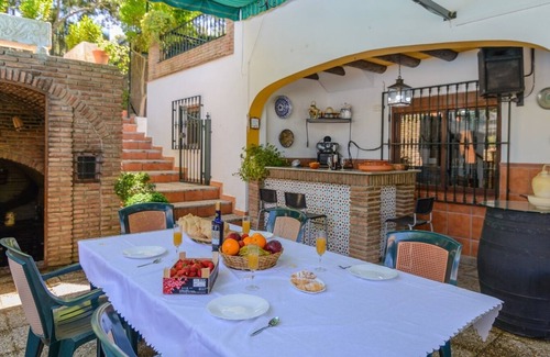 Carcabuey Villa | Cortijo la Algallumbilla Carcabuey by Ruralidays