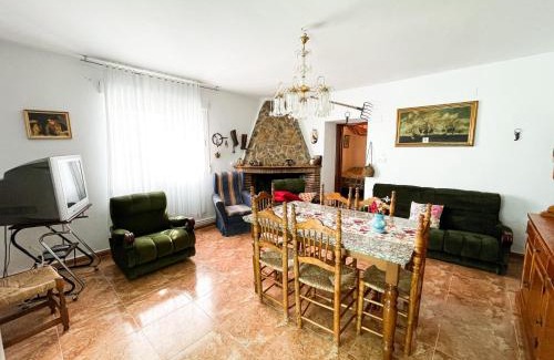 Montefrio House | Cortijo La Viñolilla en zona rural (Montefrío)
