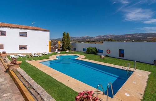 Ronda Villa | Cortijo Laguna Espejo Ronda by Ruralidays