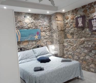 Old Town Apartment | Cortile delle mura