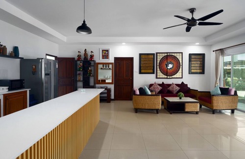 Ban Saiyuan Villa | Corton Thai ornament villa 2BR