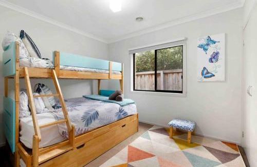 Barwon Heads House | Corymbia Barwon Heads Modern Family Getaway!