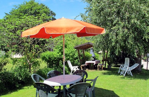 Caldonazzo Apartment | Cosy apartment for 5 people with WIFI, TV, patio, pets allowed, panoramic view and parking