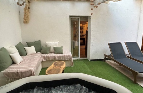 Carnot Apartment | Cosi loft with jacuzzi, 15 minutes from Palais des Festival & beach