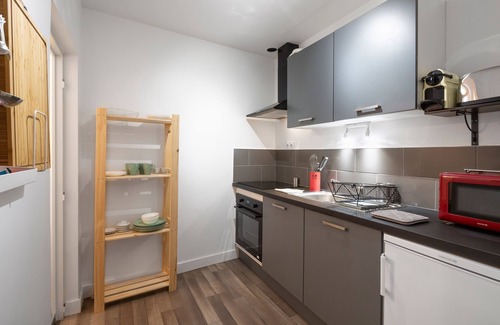 Centre Apartment | Cosmic - One Bedroom Apartment, Sleeps 4