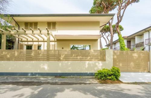 Lido di Camaiore Villa | Costa Fiorita Comfortable holiday residence