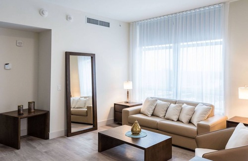 Hollywood Lakes Resort | COSTA HOLLYWOOD PRIVATE SUITES - D