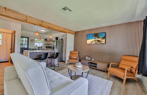 Sarasota House | Costal Oasis 8 Minutes to Siesta Key Beach