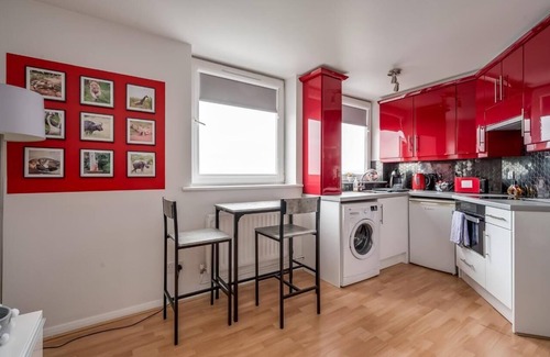 Queens Quarter Apartment | Cosy 1-Bed @ City Hospital w/Free Parking