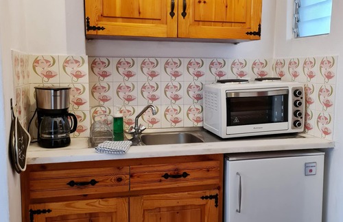 Mpatsi Apartment | Cosy 1-Bed Studio in Andros