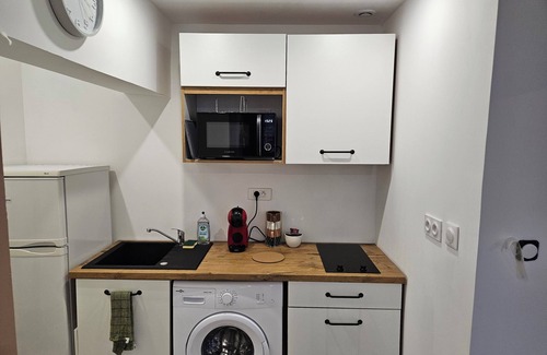 Valenciennes Apartment | Cosy 1-bedroom apartment 5 minutes from the station