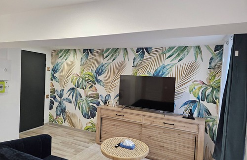 Valenciennes Apartment | Cosy 1-bedroom apartment 5 minutes from the station